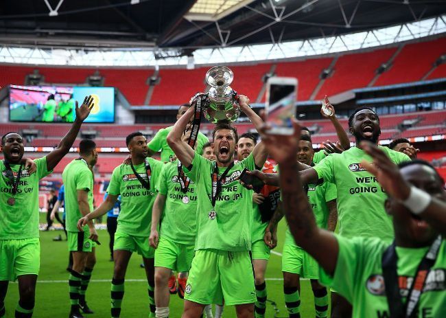 Forest Green Rovers celebrando el ascenso a cuarta división inglesa