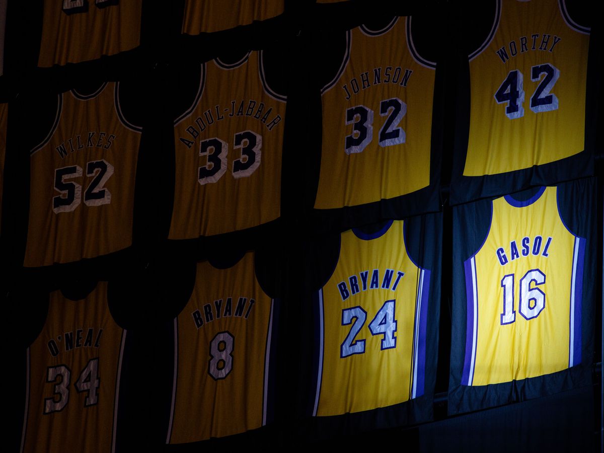 Retirada la camiseta de Pau Gasol en Los Angeles Lakers