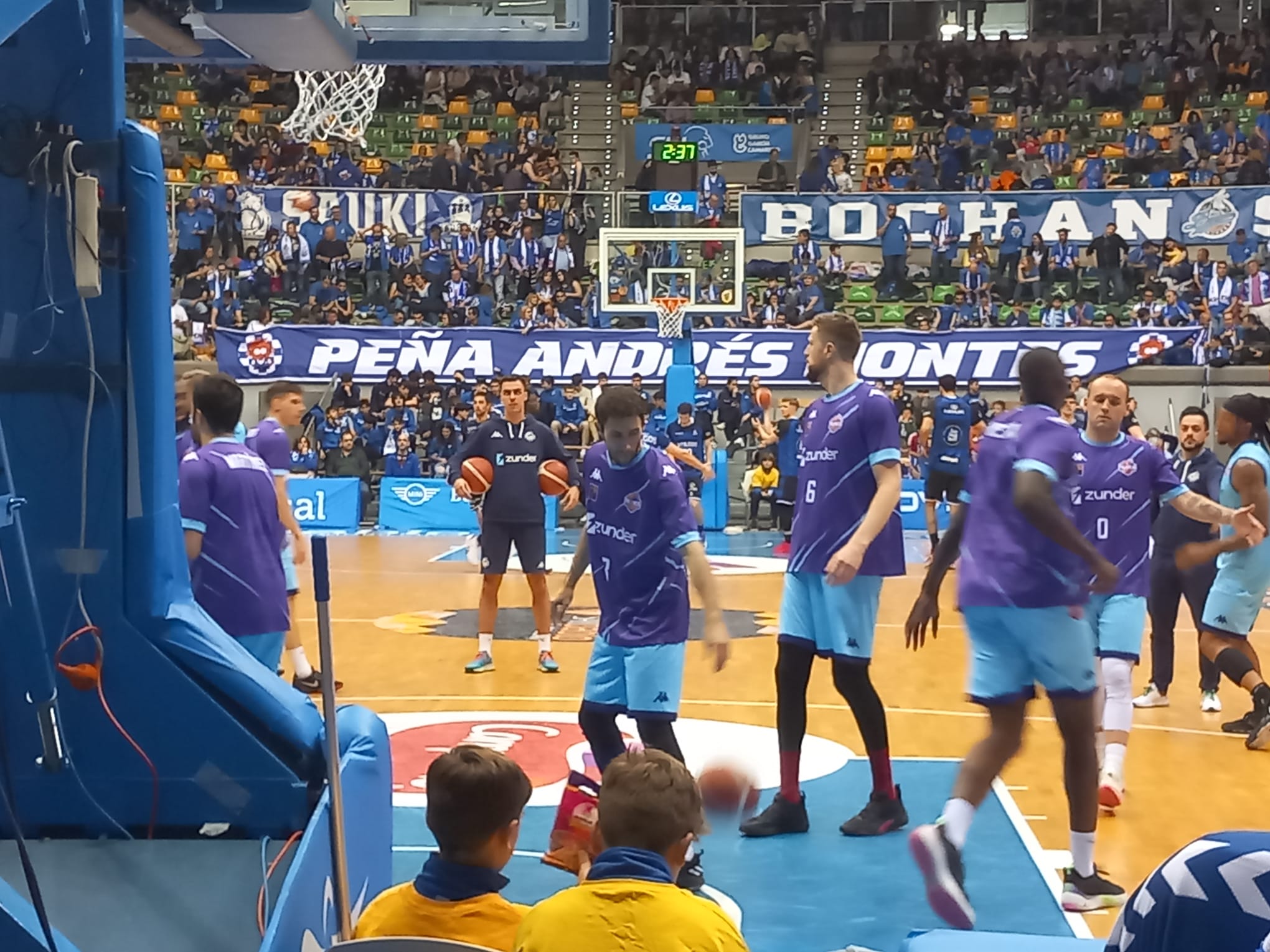 calentamiento durante el descanso// Diego Arangüena Saiz