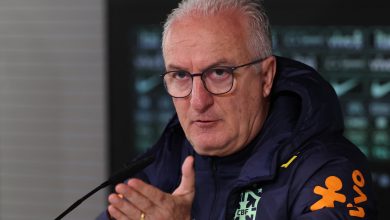 El entrenador brasileño Dorival Silvestre Junior ofrece una conferencia de prensa en vísperas del partido amistoso internacional de fútbol entre España y Brasil en el campo de entrenamiento de la Ciudad Real Madrid en Valdebebas, en las afueras de Madrid, el 25 de marzo de 2024. (Foto de Pierre-Philippe MARCOU / AFP) (Foto de PIERRE-PHILIPPE MARCOU/AFP vía Getty Images)