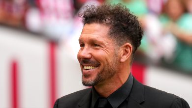 MADRID, ESPAÑA - 12 DE MAYO: Diego Simeone, entrenador del Atlético de Madrid, mira antes del partido de LaLiga EA Sports entre el Atlético de Madrid y el Celta de Vigo en el estadio Civitas Metropolitano el 12 de mayo de 2024 en Madrid, España. (Foto de Ángel Martínez/Getty Images)