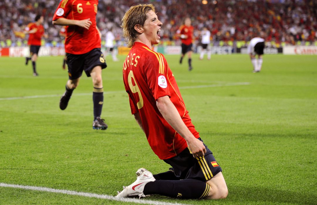 Fernando Torres marca el gol que da la segunda Eurocopa a España el 29 de junio de 2008. Fuente: Getty Images.