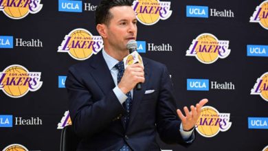 J.J. Redick durante su presentación como nuevo entrenador de Los Angeles Lakers.