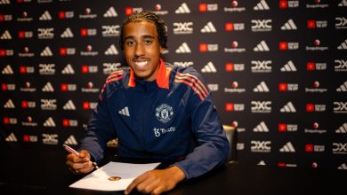 Leny Yoro. Manchester United.