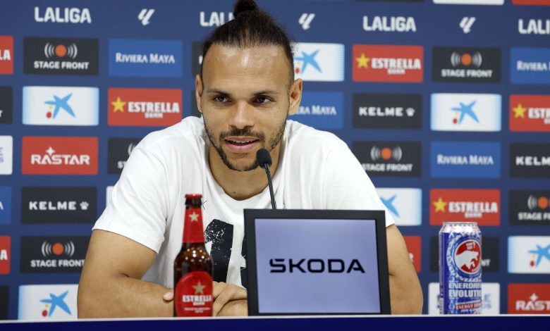 Martin Braithwaite en rueda de prensa
