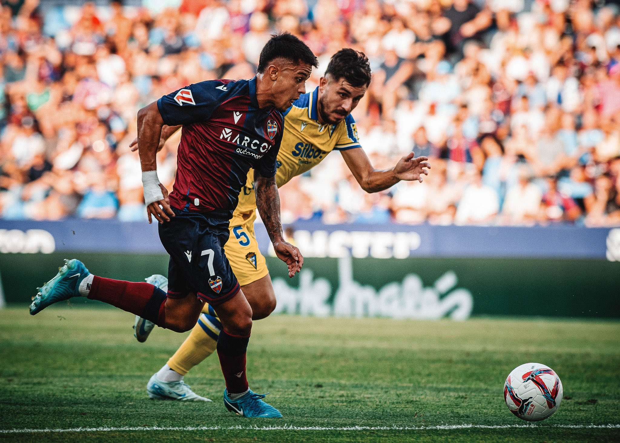 Levante UD vs Cádiz CF. Vía Levante UD.