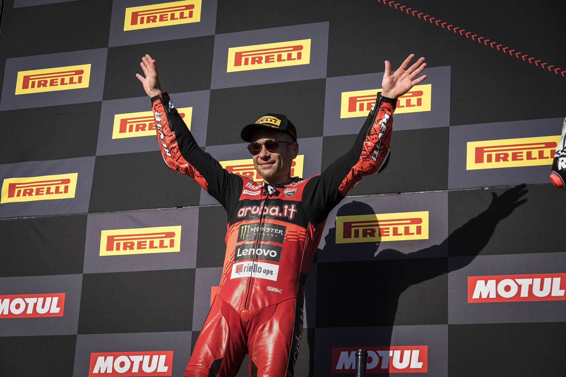 Álvaro Bautista se queda en Ducati