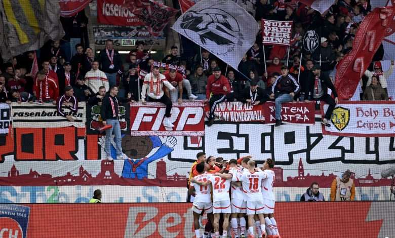 Photo by Daniel Kopatsch/Getty Images)