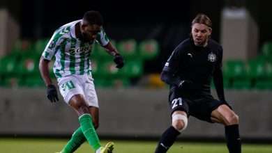Bakambu, Betis, Petrocub. Vía Real Betis.