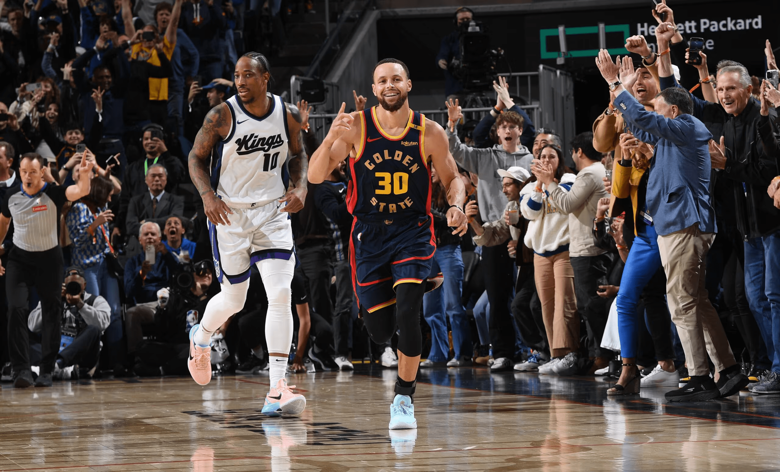 Stephen Curry alcanza los 4000 triples: Un logro que marca su legado