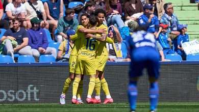GETAFE, SPAIN - MARCH 30: Ayoze Pérez Villarreal CF celebrates with his teammates after scoring the opening goal during the LaLiga match between Getafe CF and Villarreal CF at Coliseum Alfonso Perez on March 30, 2025 in Getafe, Spain. (Photo by Diego Souto/Getty Images)