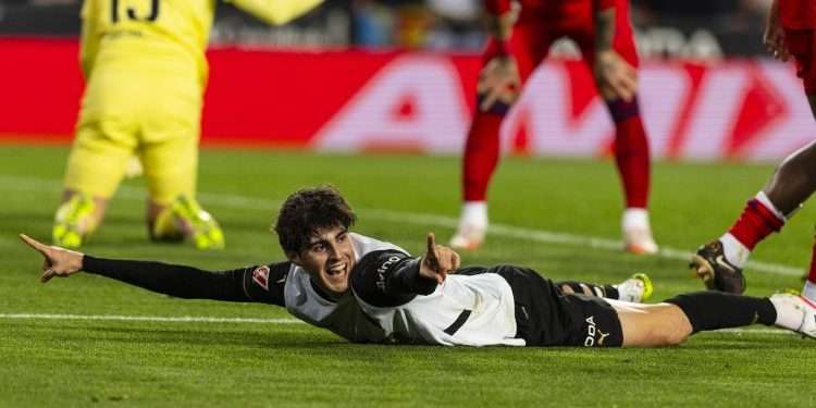 Valencia, Sevilla, LaLiga, Javi Guerra