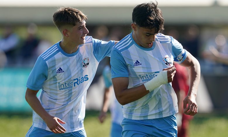 Pablo Aparicio, capitán de Galicia, celebrando el 2-0 contra el combinado murciano.