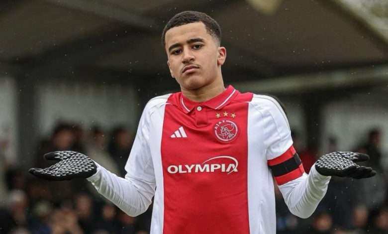 Abdellah Ouazane en Ayax de Amsterdam.