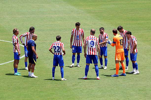 PASADENA, CALIFORNIA - JUNE 23: Atletico De Madrid enter a huddle before the second half during the FIFA Club World Cup 2025 group B match between Club Atletico de Madrid and Botafogo FR at Rose Bowl Stadium on June 23, 2025 in Pasadena, California. (Photo by Leon Bennett - FIFA/FIFA via Getty Images)