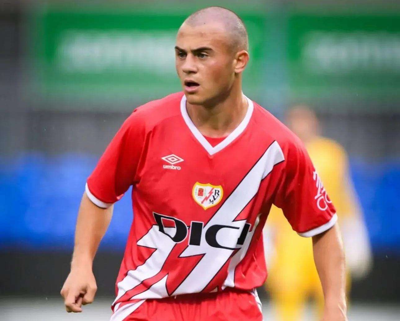 Becerra partido de pretemporada 2025. Rayo Vallecano.