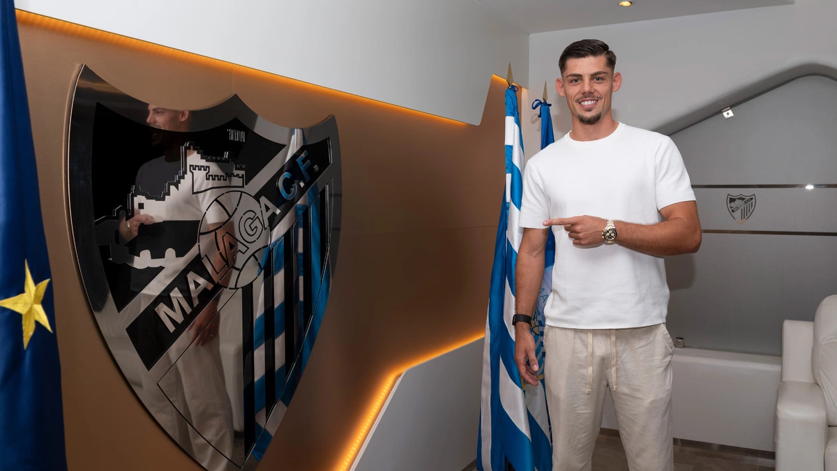 Javi Montero presentado como nuevo jugador del Málaga CF