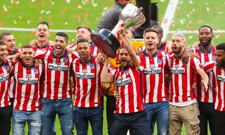 Koke Resurreccion of Atletico de Madrid celebrates with La Liga trophy during the trophy presentation at Estadio Wanda Metropolitano on May 23, 2021 in Madrid, Spain. (Photo by Angel Martinez/Getty Images)