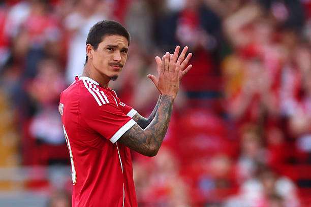 LIVERPOOL, ENGLAND - AUGUST 04: Darwin Nunez of Liverpool applauds the supporters as he leaves the field after being substituted during the pre-season friendly match between Liverpool v Athletic Club Bilbao at Anfield on August 04, 2025 in Liverpool, England.