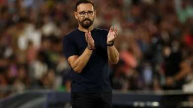 GETAFE, SPAIN - AUGUST 13: Manager José Bordalás of Getafe CF gestures during the LaLiga EA Sports match between Getafe CF and FC Barcelona at Coliseum Alfonso Perez on August 13, 2023 in Getafe, Spain. (Photo by Florencia Tan Jun/Getty Images)