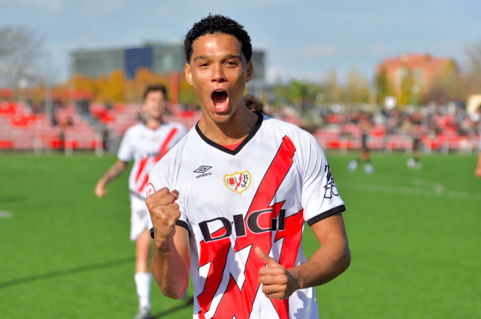 Etienne celebrando un gol