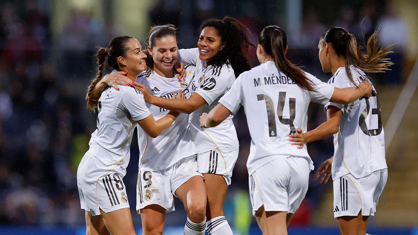 Las jugadoras del Real Madrid celebras el resultado a favor conseguido en alemania