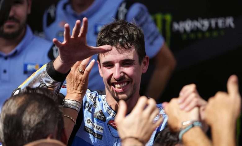 Álex Márquez se corona en casa