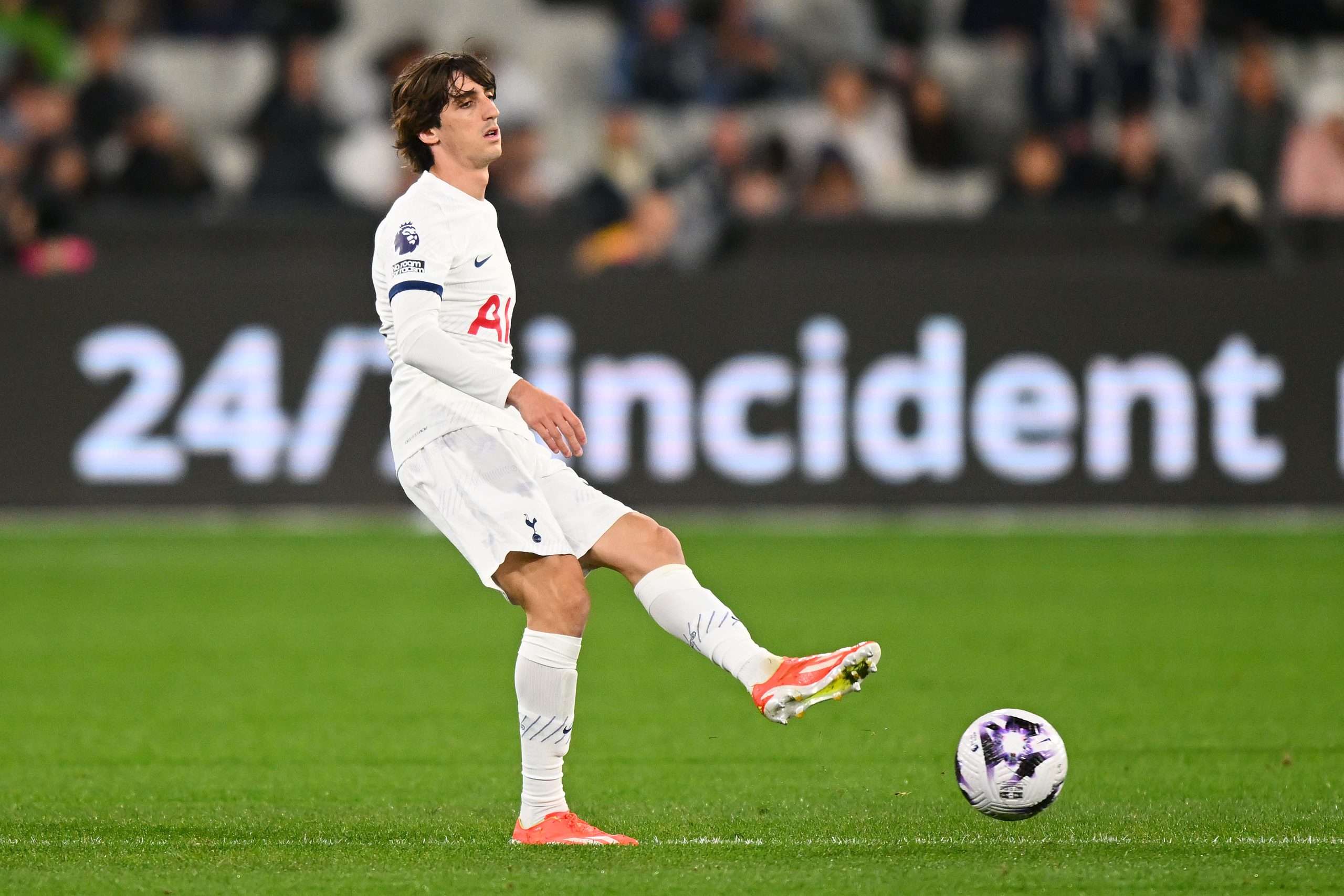 MELBOURNE, AUSTRALIA - MAY 22: Bryan Gil of Tottenham Hotspur passes the ball during the exhibition match between Tottenham Hotspur FC and Newcastle United FC at Melbourne Cricket Ground on May 22, 2024 in Melbourne, Australia. (Photo by Morgan Hancock/Getty Images)