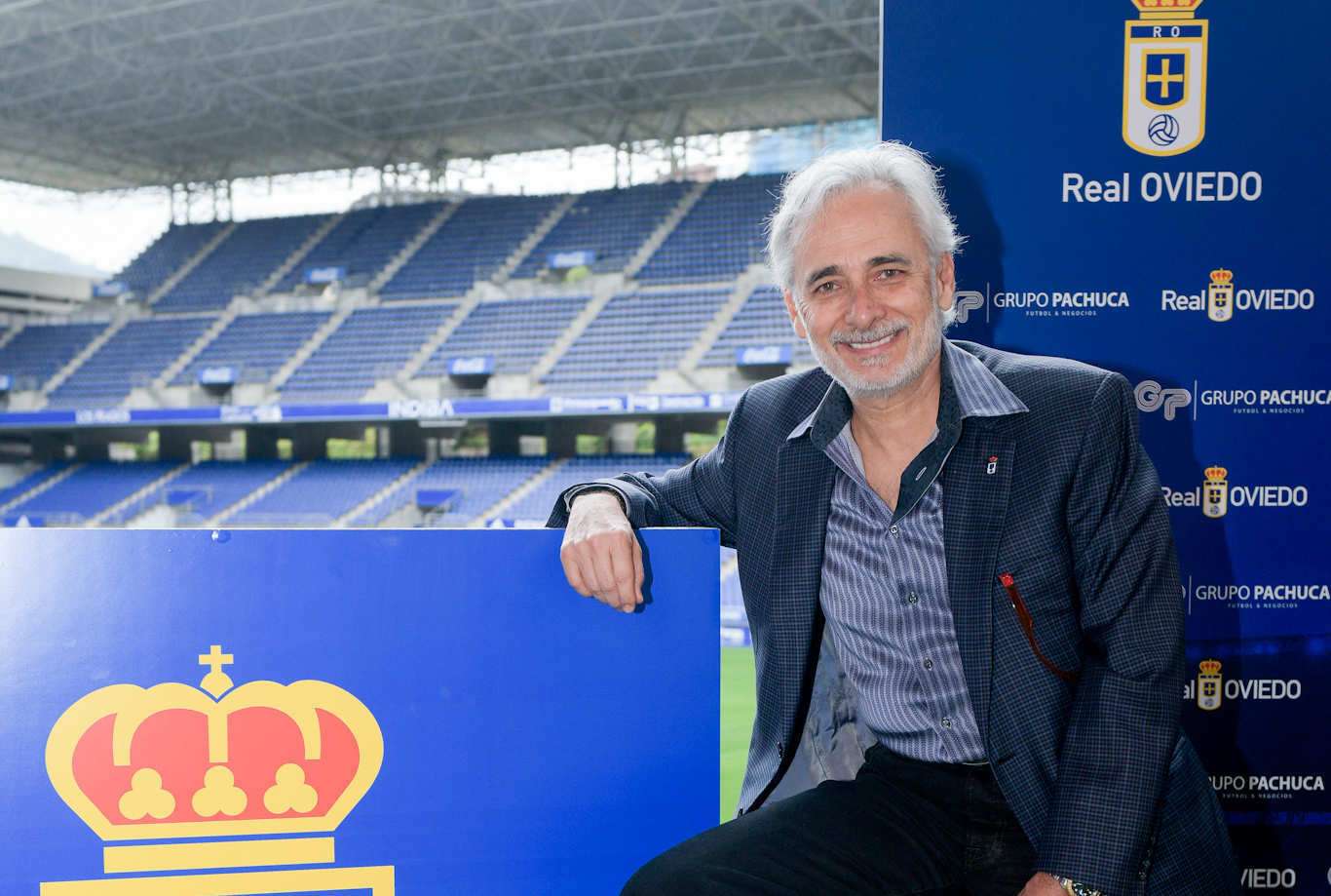 Jesús Martínez durante una reudea de prensa del Real Oviedo
