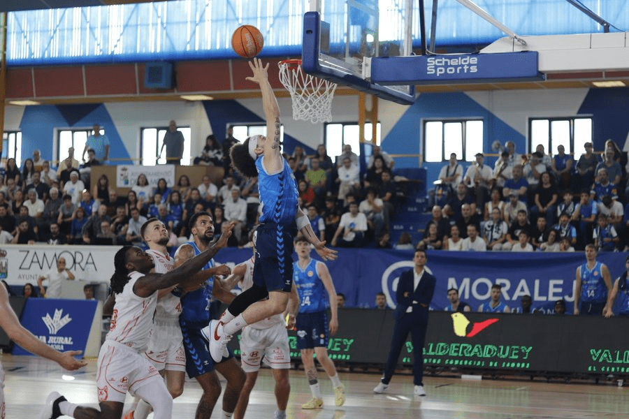 Ty Roberts que daba la esperanza de la remontada en el último cuarto