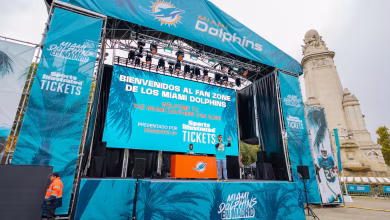 Los Miami Dolphins toman la Plaza de España