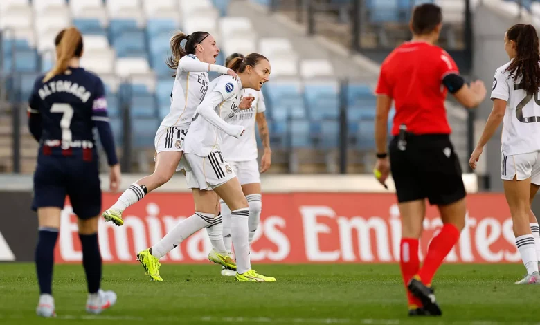 Las jugadoras del Real Madrid celebran