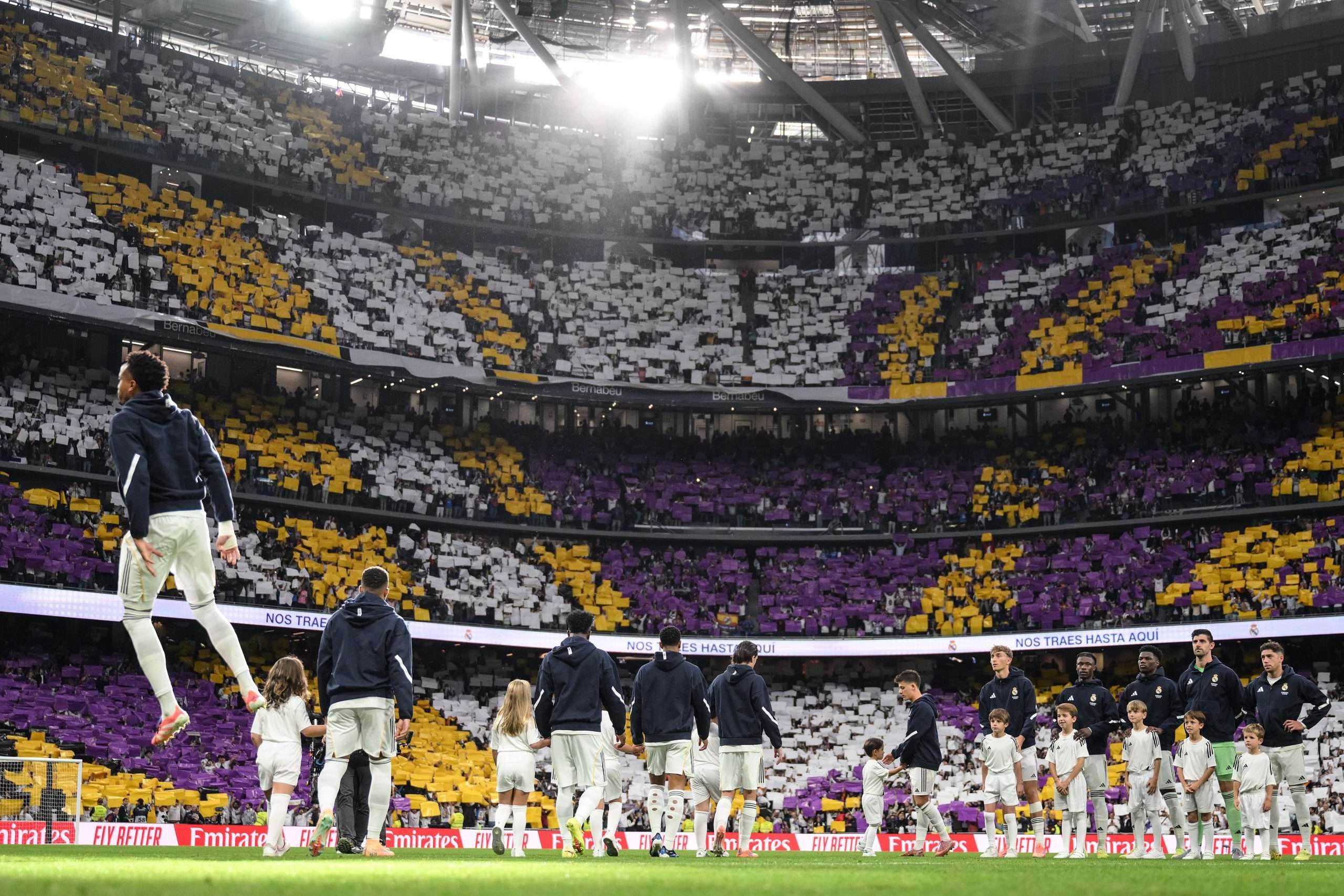 MADRID, SPAIN - OCTOBER 26: Real Madrid CF players walk onto the pitch prior to the LaLiga EA Sports match between Real Madrid CF and FC Barcelona at Estadio Santiago Bernabeu on October 26, 2025 in Madrid, Spain. (Photo by David Ramos/Getty Images)