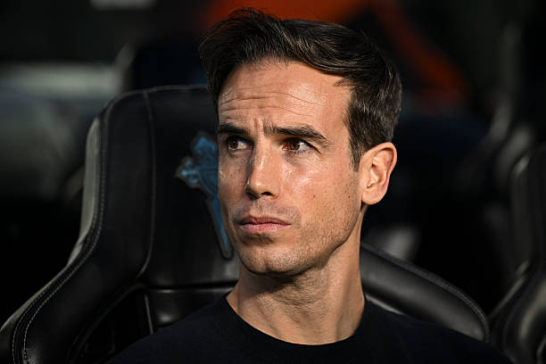 VIGO, SPAIN - JANUARY 18: Inigo Perez, Head Coach of Rayo Vallecano, looks on prior to the LaLiga EA Sports match between RC Celta de Vigo and Rayo Vallecano de Madrid at Estadio Abanca-Balaidos on January 18, 2026 in Vigo, Spain.