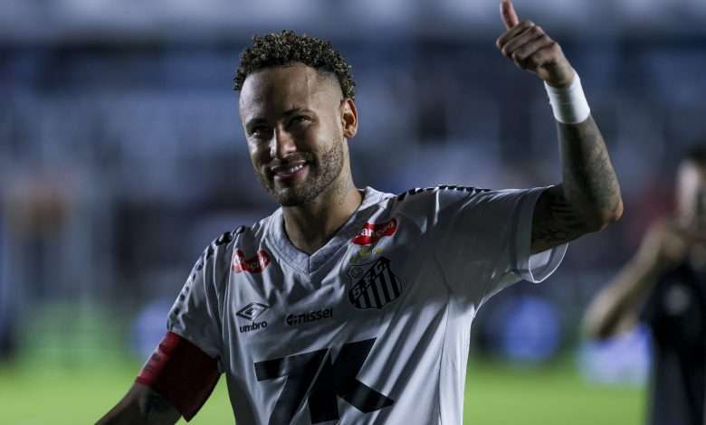 Neymar renueva con el Santos