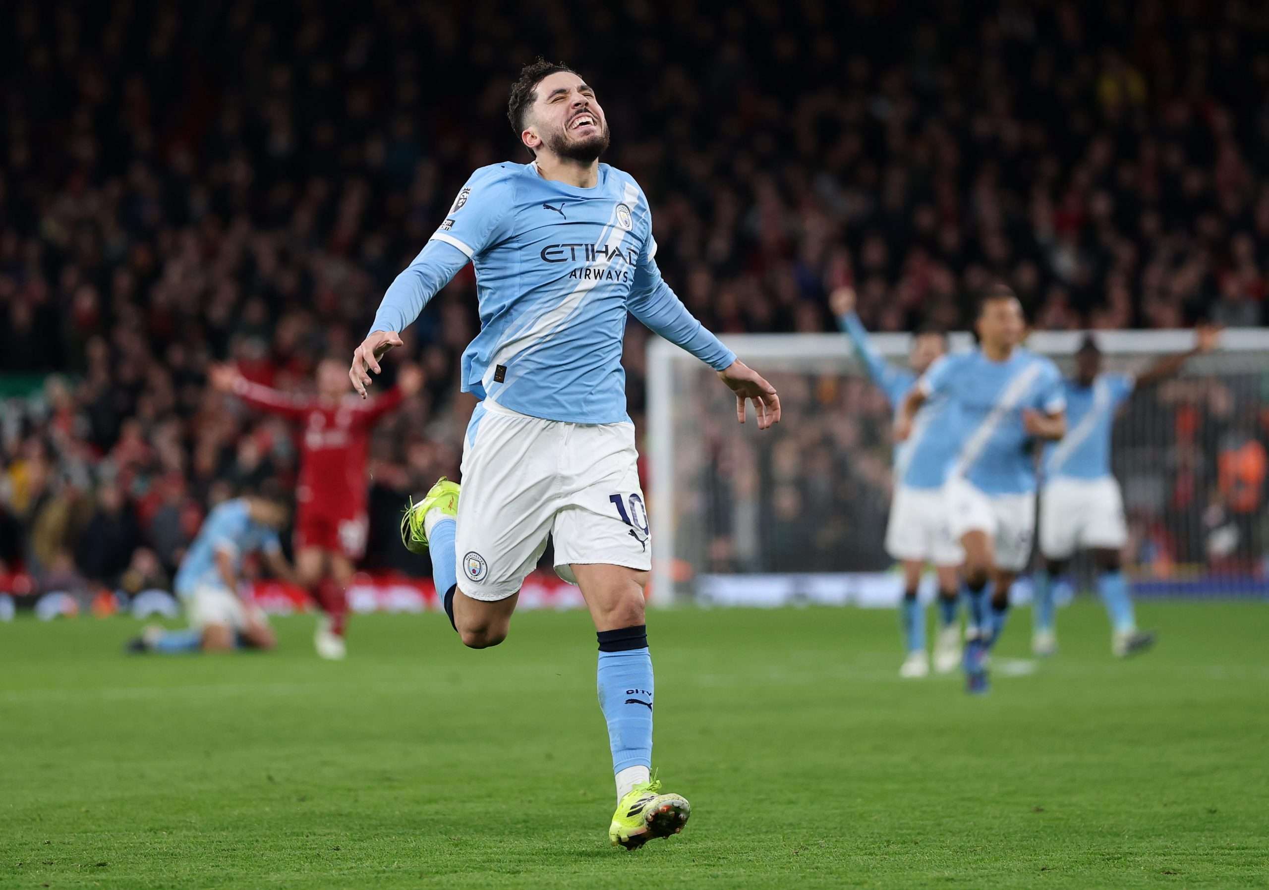 El Manchester City remonta