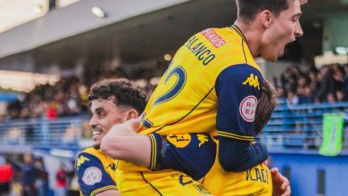 Raúl Blanco, Omar y Vladys celebran uno de los goles del Alcorcón en la victoria frente al Betis Deportivo