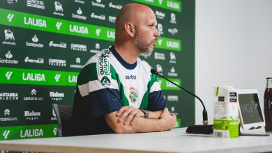 José Alberto durante la rueda de prensa previa al Racing-Almería.
