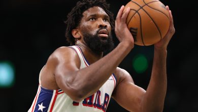 Embiid anota 33 puntos
