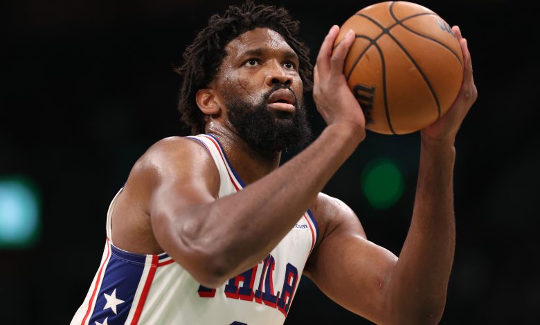 Embiid anota 33 puntos
