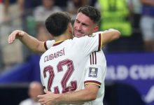 Pau Cubarsí con Aymeric Laporte / Foto: Getty Images