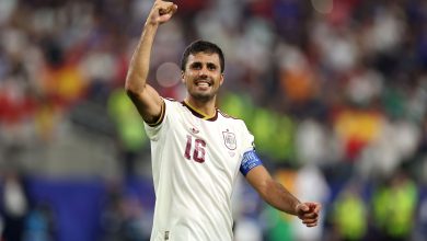 Rodri #16 of Spain applauds fans after the 2-0 victory during the FIFA World Cup 2026 Semi Final match between France and Spain at Dallas Stadium on July 14, 2026 in Arlington, Texas. (Photo by Florencia Tan Jun/Getty Images)