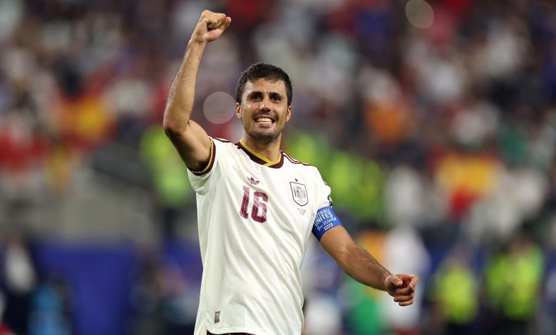 Rodri #16 of Spain applauds fans after the 2-0 victory during the FIFA World Cup 2026 Semi Final match between France and Spain at Dallas Stadium on July 14, 2026 in Arlington, Texas. (Photo by Florencia Tan Jun/Getty Images)