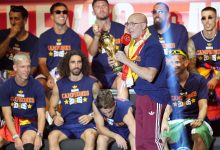 Luis de la Fuente, Head Coach of Spain, celebrates on stage during the FIFA World Cup 2026 Trophy parade on July 20, 2026 in Madrid, Spain. The final match of the FIFA World Cup 2026 was held at New York New Jersey Stadium in New Jersey between Spain and Argentina. (Photo by Diego Souto/Getty Images)