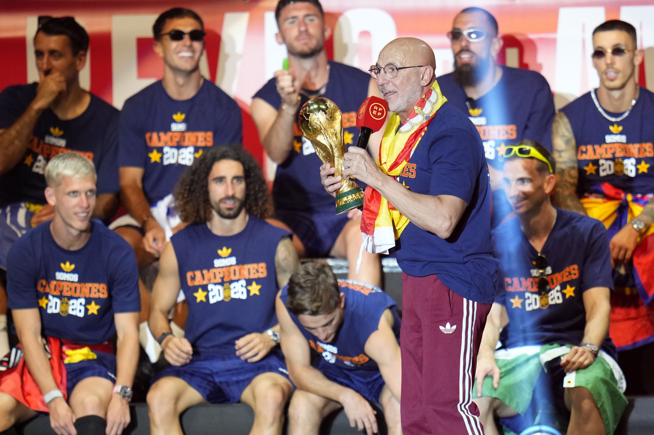 Luis de la Fuente, Head Coach of Spain, celebrates on stage during the FIFA World Cup 2026 Trophy parade on July 20, 2026 in Madrid, Spain. The final match of the FIFA World Cup 2026 was held at New York New Jersey Stadium in New Jersey between Spain and Argentina. (Photo by Diego Souto/Getty Images)