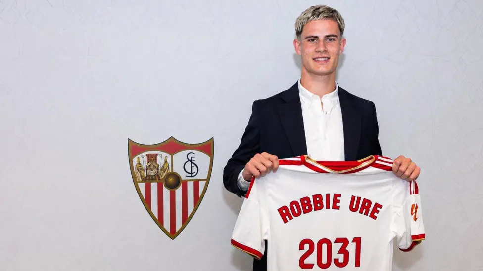 Robbie Ure ficha por el Sevilla FC.