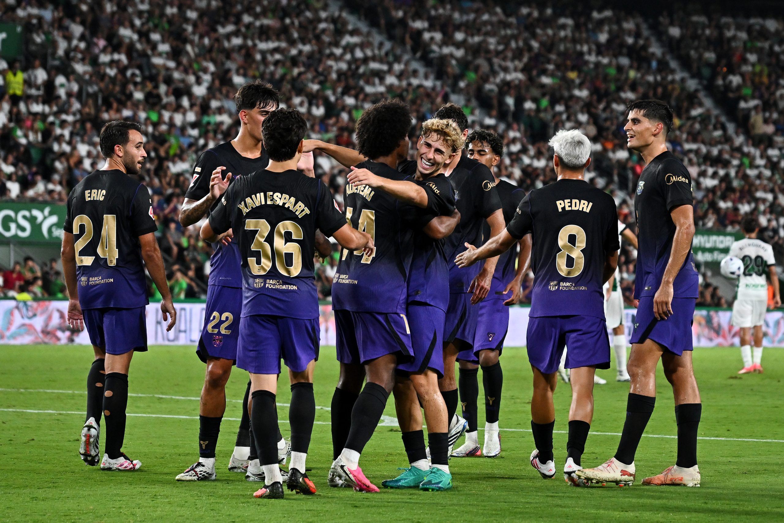 El Barcelona arrasa en Elche