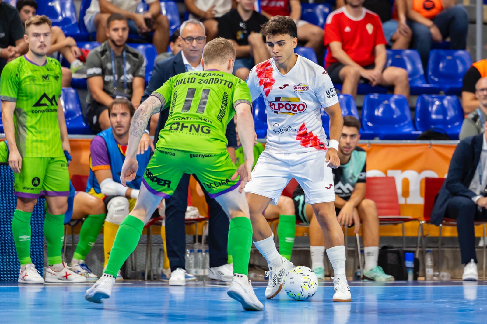 El Pozo Murcia consigue la victoria en el Palau Blaugrana