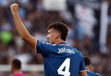 Jacobo Ramón celebra un gol en un partido con el Como