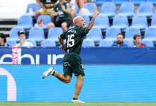 Pablo García celebra un gol con el Racing